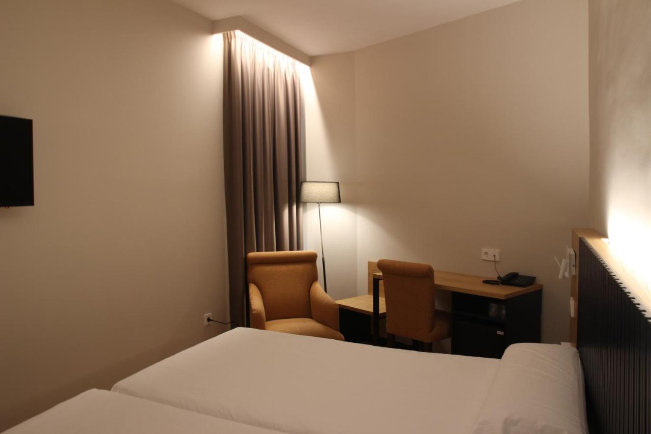 Hotel Alcantara Caces Exterior foto