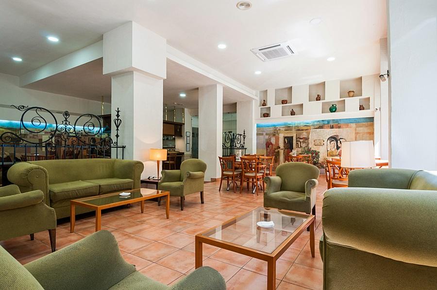 Hotel Alcantara Caces Exterior foto
